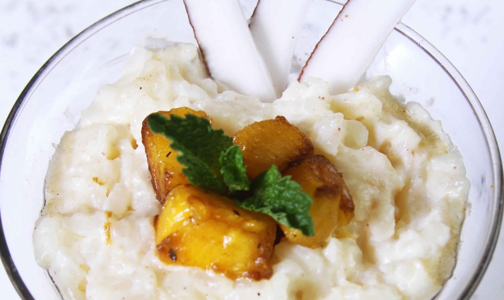 Arroz con leche de coco y mango
