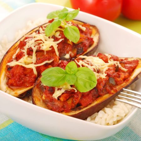 Berenjenas rellenas de arroz y verduras