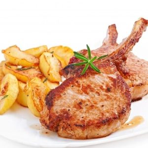 Chuleta ahumada con salsa de piña